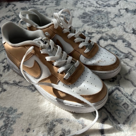 Custom air forces - Picture 1 of 3